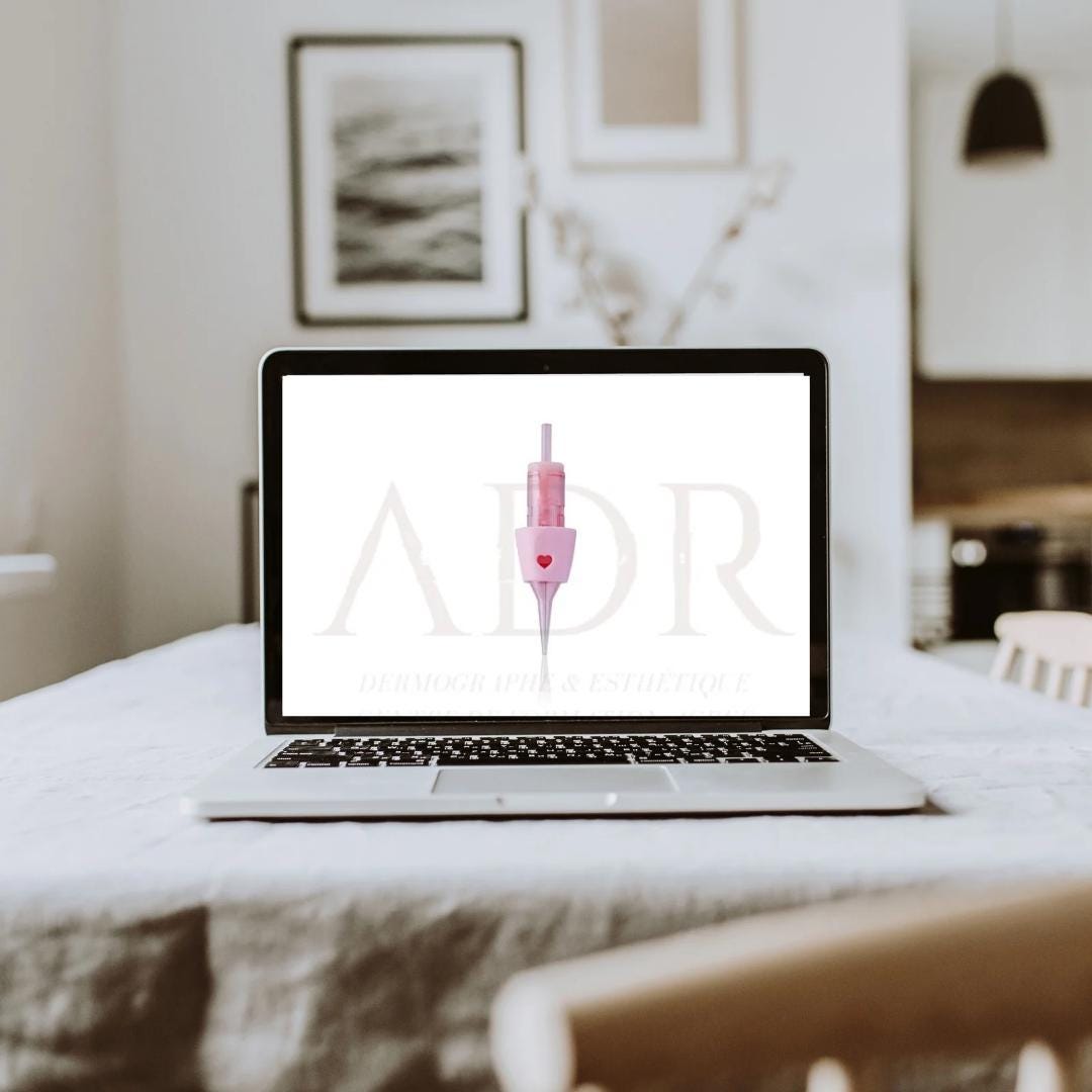 Appareil professionnel de maquillage permanent pour le tatouage des sourcils, utilisé pour le shading et le microblading.